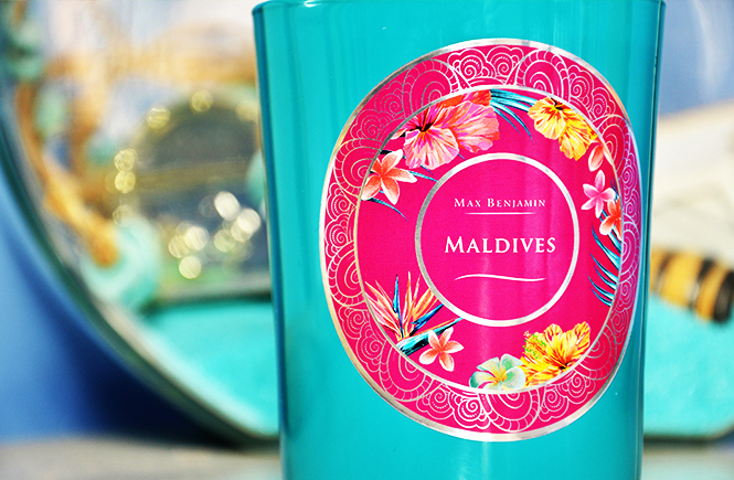 Gros plan de la bougie Maldives sur Swanee Rose Le Blog