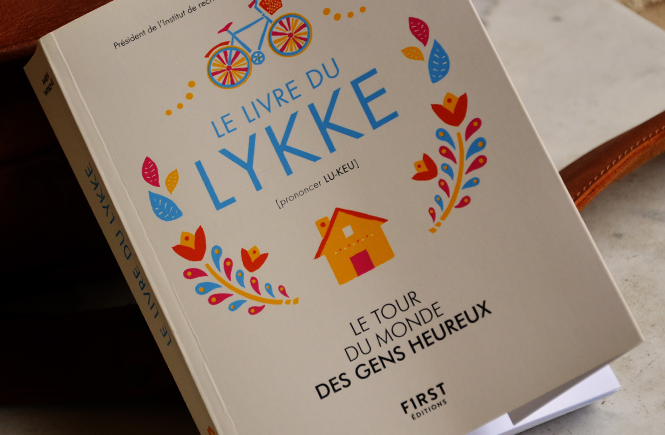 Photo du Livre du lykke en gros plan sur Swanee Rose Le Blog