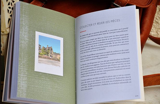 Photo d'une double page du Livre du lykke sur Swanee Rose Le Blog