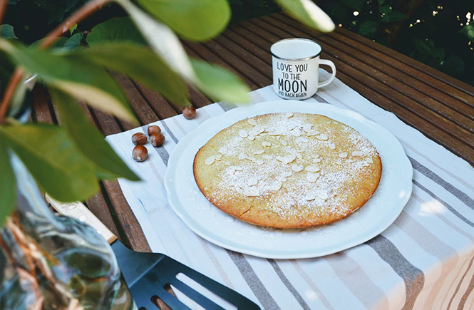 Gâteau aux amandes sur Swanee Rose Le Blog