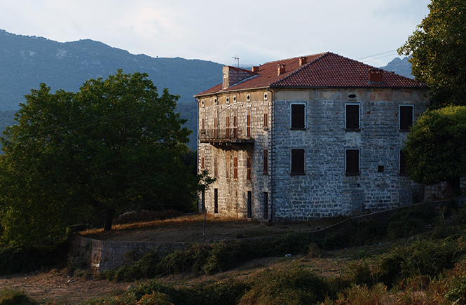Maison de pierre Village de Zonza Corse