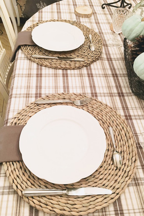 Table d'automne pour repas en famille