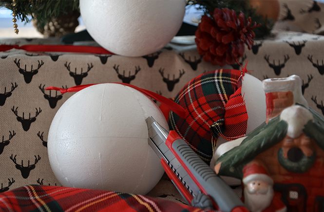 DIY Boules de Noël en tissu écossais