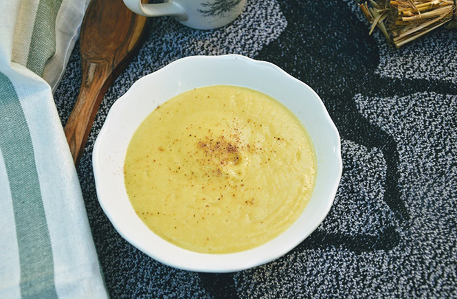 Velouté de chou-fleur et lentilles corail au curcuma sur Swanee Rose Le Blog