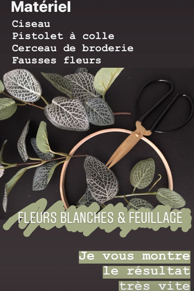 Petites couronnes de fleurs blanches