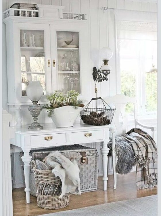 Shabby Chic console